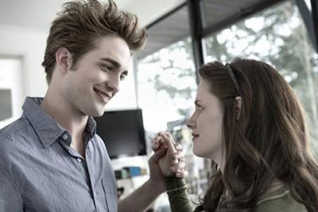 New photos for upcoming highly anticipated teen vampire series Twilight 