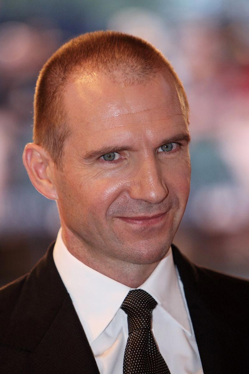 Ralph Fiennes - Gallery Colection