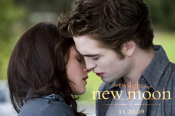 robert pattinson and kristen stewart. New Moon Photo: Robert