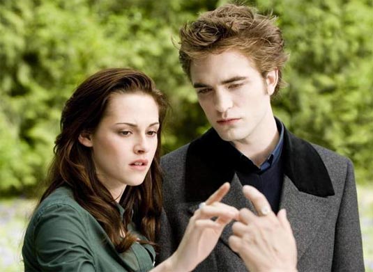 robert pattinson new moon pictures. Enjoy! Kristen Stewart and