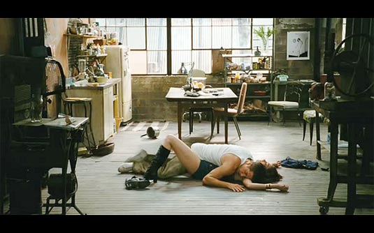 love and the other drugs love and the other drugs