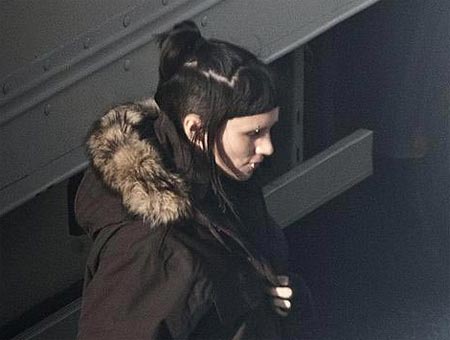 New The Girl With The Dragon Tattoo Set Photos: Rooney Mara and Daniel Craig
