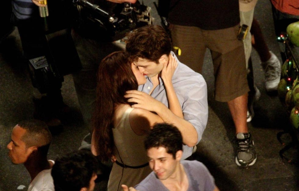 Breaking Dawn Set Photos and Video Bella and Edward's Romantic Scene