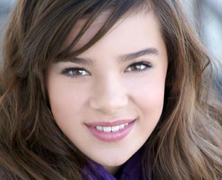 golden globes hailee steinfeld. Hailee Steinfeld to Star in