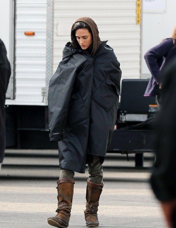 Don’t Miss New NOAH Set Photos With Emma Watson, Russell Crowe 