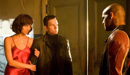 Mark Wahlberg and Olga Kurylenko in Max Payne