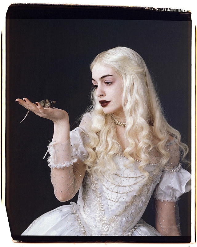 Anne Hathaway as White Queen In Tim Burton’s “Alice in Wonderland”