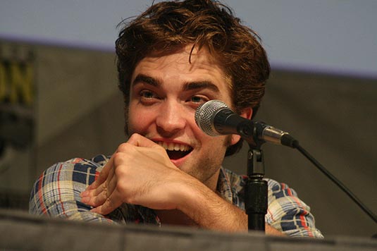 'New Moon' star Robert Pattinson at Comic-Con