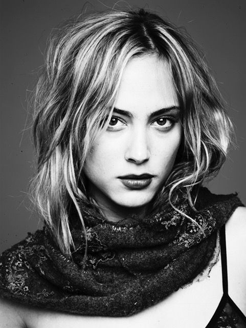 Nora Arnezeder