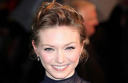 Eleanor Tomlinson Eleanor Tomlinson