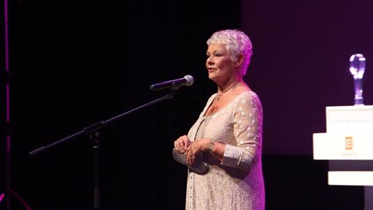 Judy Dench, Crystal Globe for the Contribution 