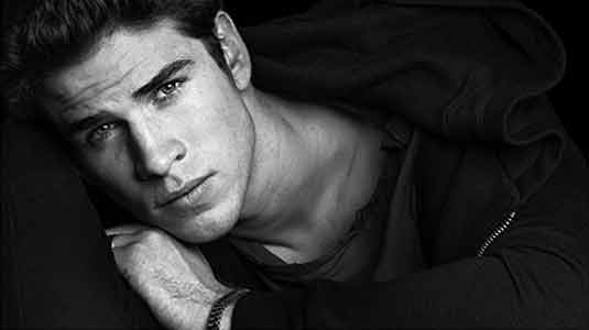 Liam Hemsworth Liam Hemsworth