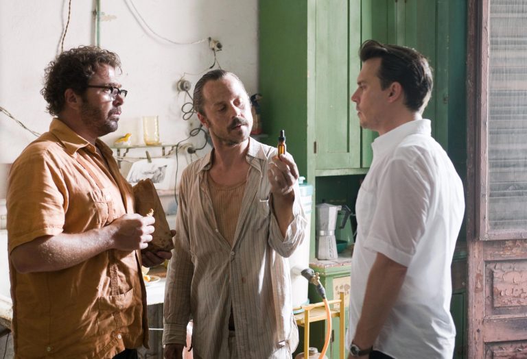 43 New THE RUM DIARY Photos and Poster FilmoFilia