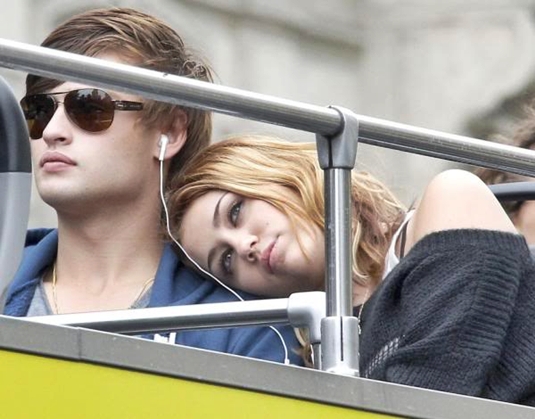 Miley Cyrus - Filming LOL