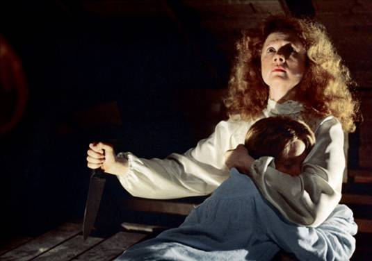Piper Laurie - Carrie