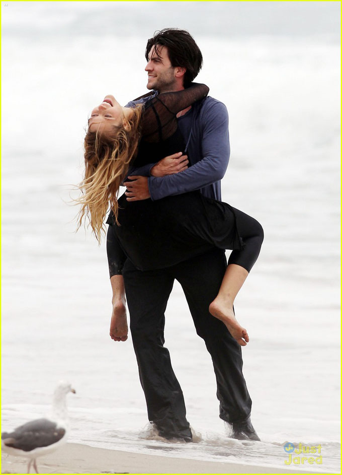 Wes_Bentley_Teresa Palmer_Knight of Cups