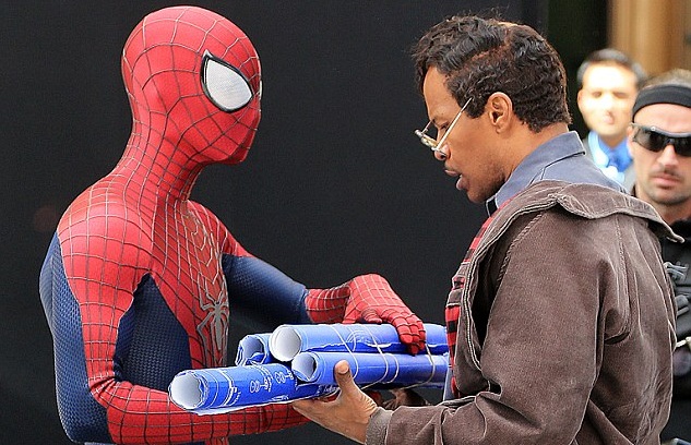 TASM 2-Andrew Garfield-Jamie Foxx-Set Photo 1
