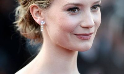 Mia Wasikowska Image