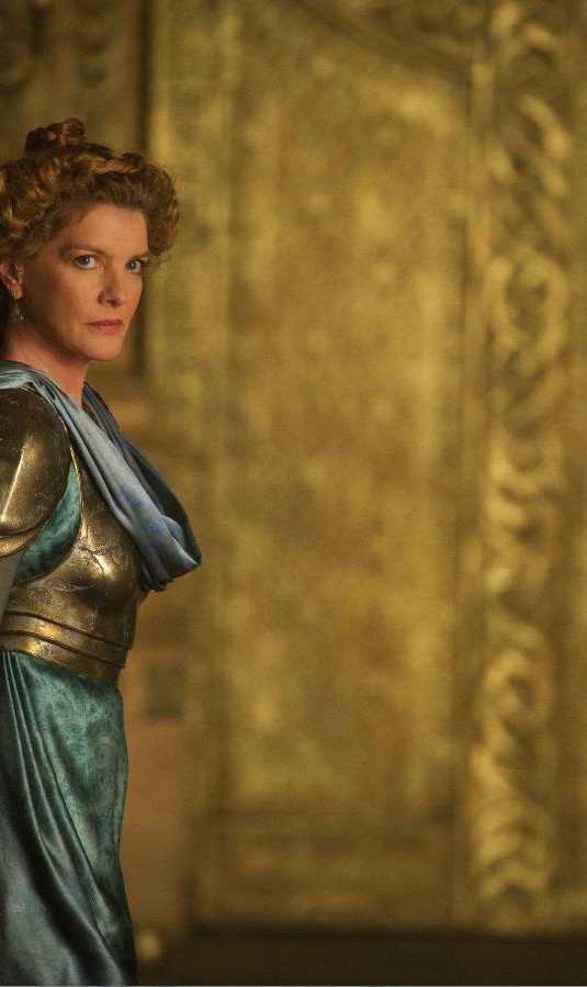 THOR: THE DARK WORLD New Image Features Natalie Portman, Rene Russo