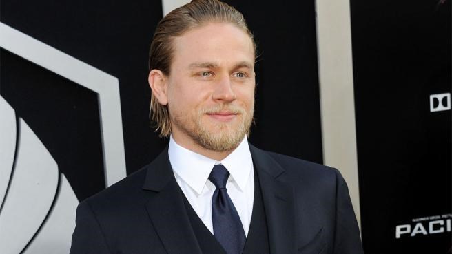 Charlie Hunnam-Exitx Fifty Shades of Grey