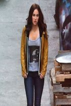 TEENAGE MUTANT NINJA TURTLES Set Photos Featuring Megan Fox