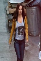 TEENAGE MUTANT NINJA TURTLES Set Photos Featuring Megan Fox