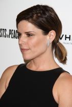 THIRD PERSON Premiere in Los Angeles – Neve Campbell