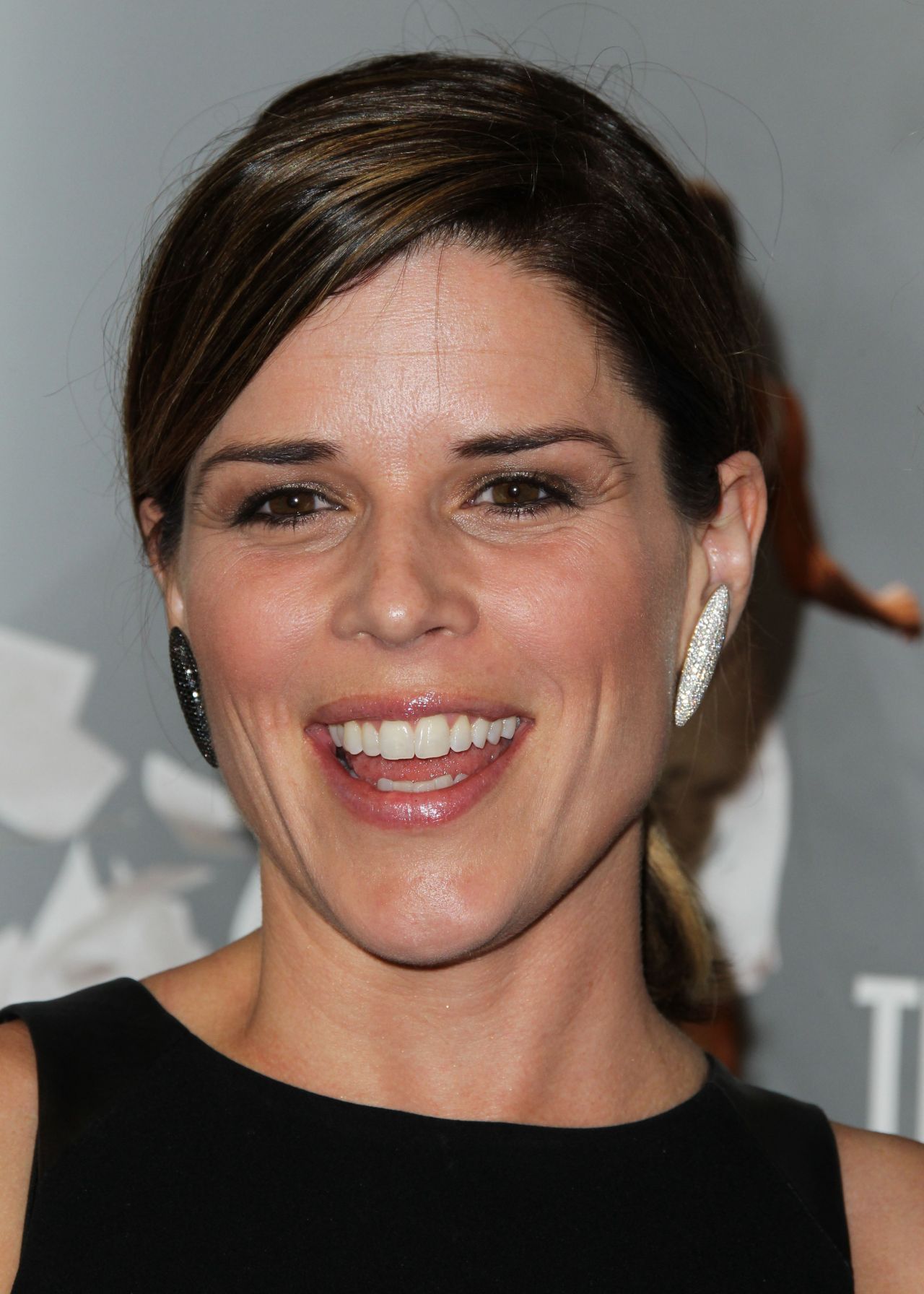 THIRD PERSON Premiere in Los Angeles – Neve Campbell - FilmoFilia