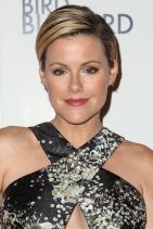 WHITE BIRD IN A BLIZZARD Premiere in Los Angeles - Kathleen Robertson