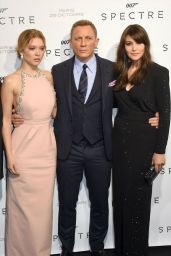 SPECTRE Premiere at Grand Rex Cinema in Paris - Léa Seydoux, Monica Bellucci, DAniel Craig, Christoph Waltz