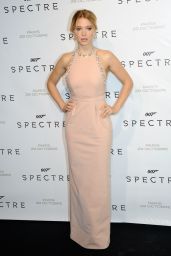 SPECTRE Premiere at Grand Rex Cinema in Paris - Léa Seydoux