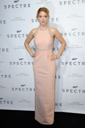 SPECTRE Premiere at Grand Rex Cinema in Paris - Léa Seydoux