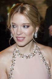 SPECTRE Premiere at Grand Rex Cinema in Paris - Léa Seydoux