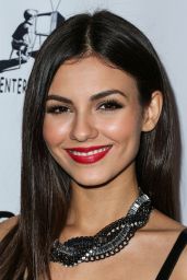 Victoria Justice on Red Carpet - Sherlock Holmes Premiere in Los Angeles
