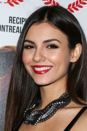 Victoria Justice on Red Carpet - Sherlock Holmes Premiere in Los Angeles