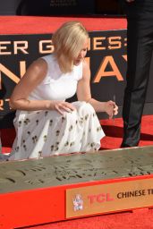  THE HUNGER GAMES: MOCKINGJAY ­PART 2 - Jennifer Lawrence Hand and Footprint Ceremony in Hollywood