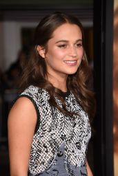 Alicia Vikander – THE DANISH GIRL Premiere in Westwood