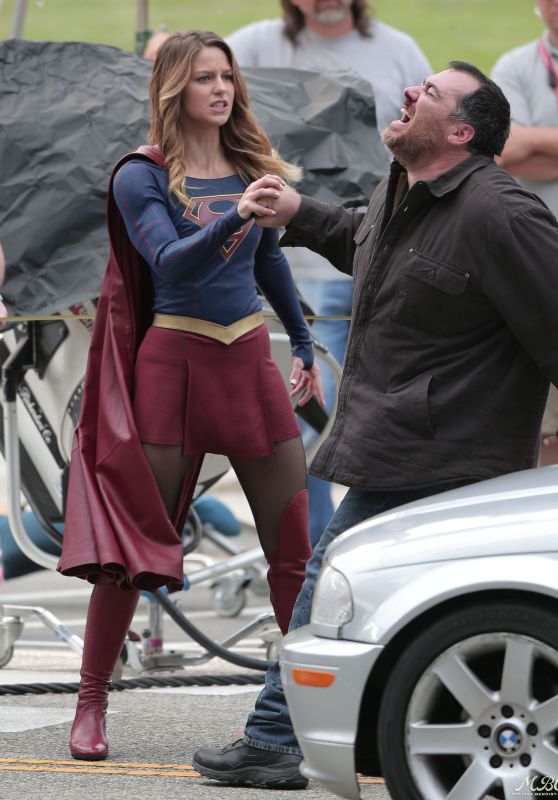 SUPERGIRL Set Photos in Los Angeles - Melissa Benoist