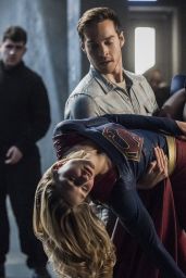 SUPERGIRL Season 2 Photos and Posters - Melissa Benoist