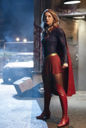 SUPERGIRL Season 2 Photos and Posters - Melissa Benoist