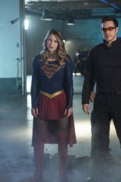 SUPERGIRL Season 2 Photos and Posters - Melissa Benoist