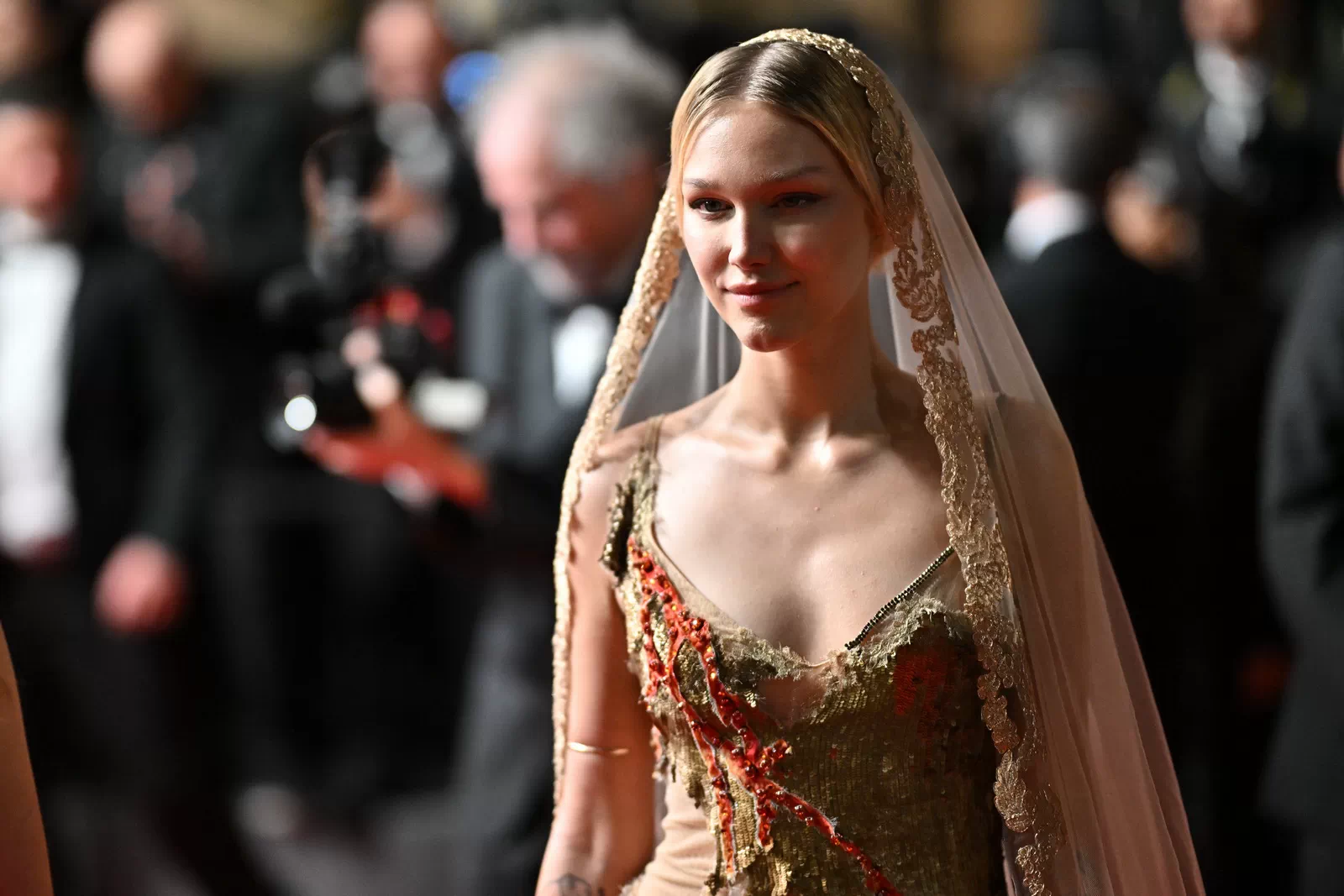 Megalopolis Red Carpet Cannes - Grace VanderWaal
