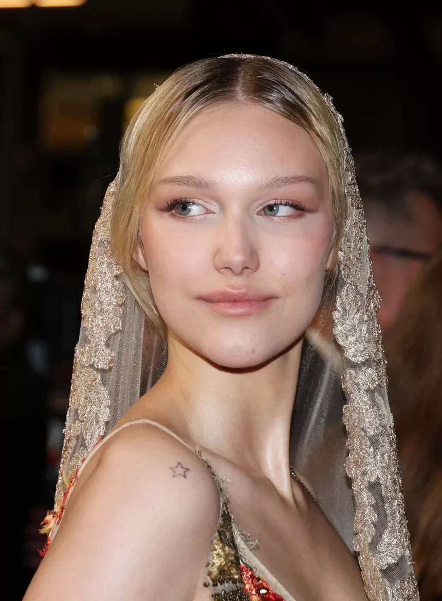 Megalopolis Red Carpet Cannes - Grace VanderWaal