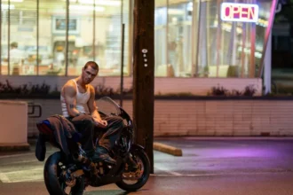 Wes Neal (KJ Apa) in ONE FAST MOVE