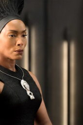 Angela Bassett Wakanda Forever