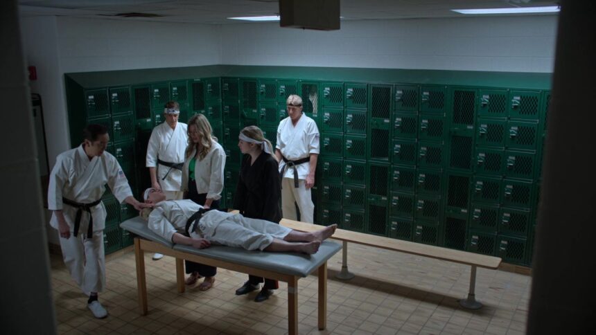 Cobra Kai S E : Skeletons Mary Mouser Peyton List