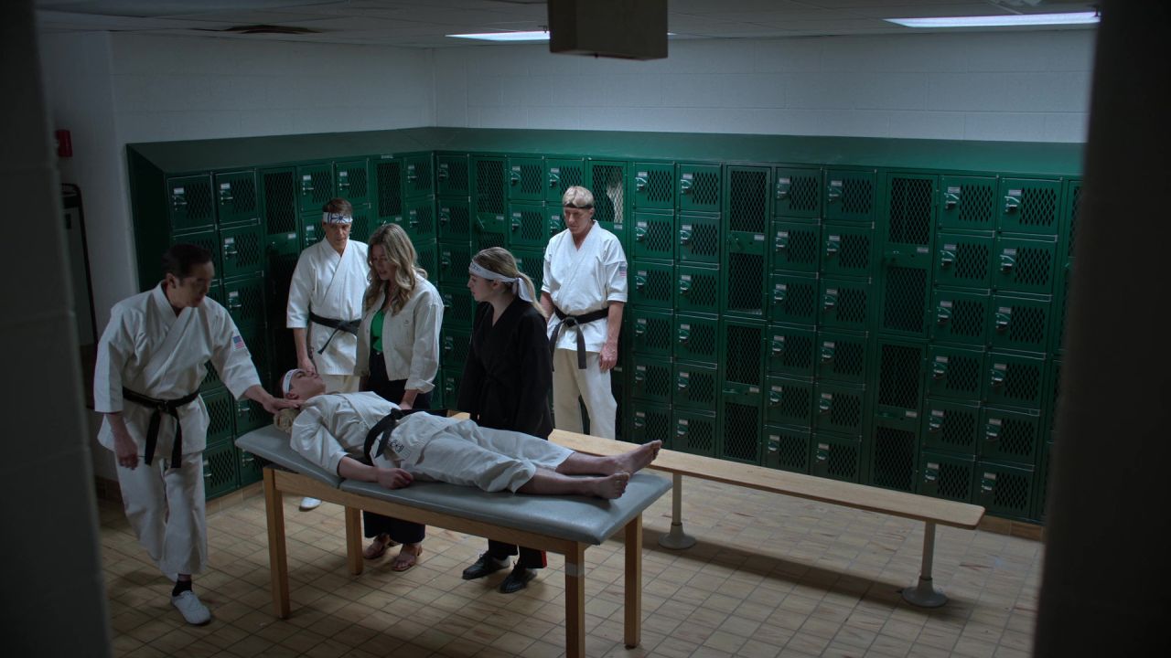 Cobra Kai S E : Skeletons Mary Mouser Peyton List