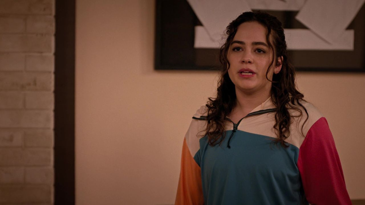 Cobra Kai S E : Skeletons Mary Mouser Peyton List