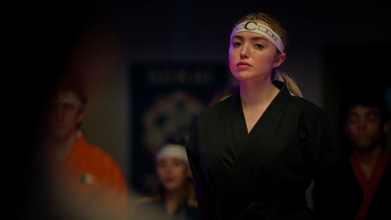 Cobra Kai S E : Skeletons Mary Mouser Peyton List