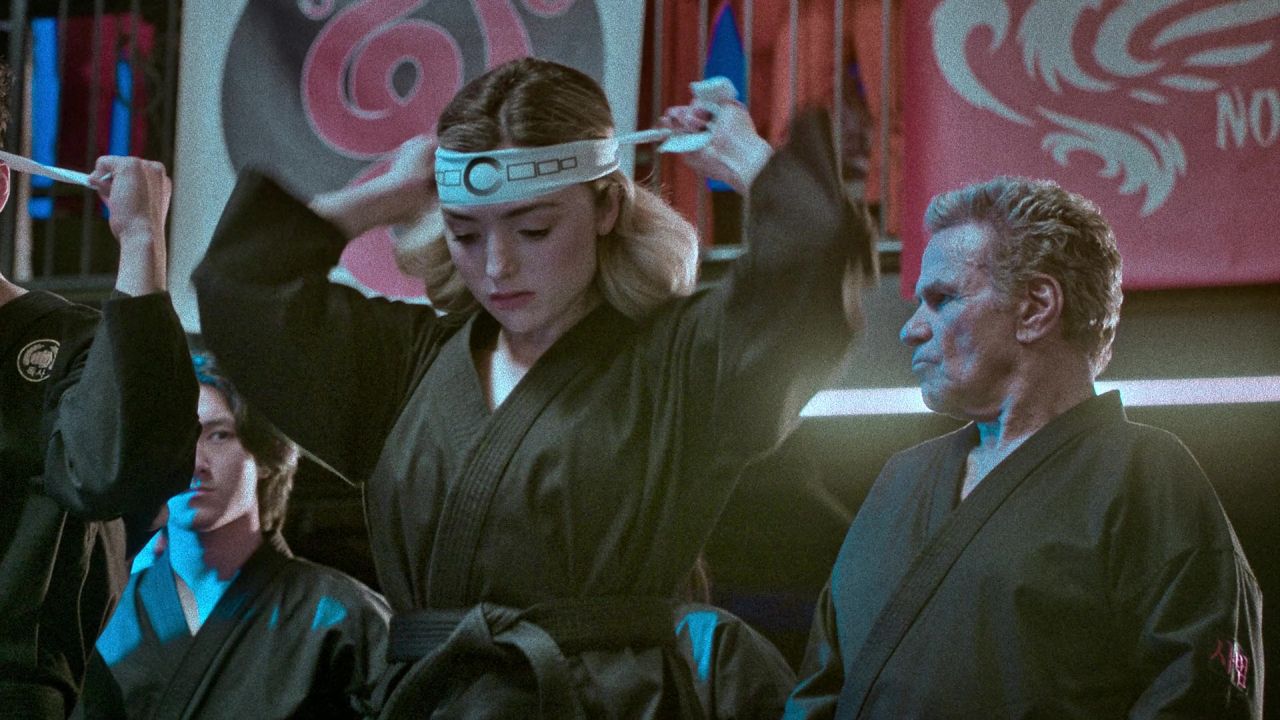 Cobra Kai S E : Skeletons Mary Mouser Peyton List